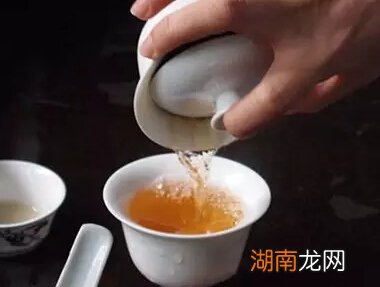 茶水的泡沫，到底能不能喝？